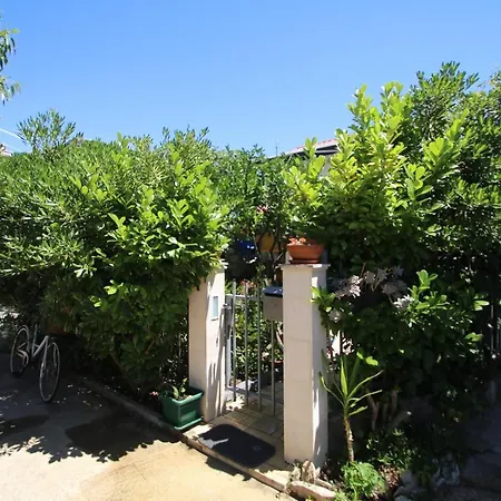 Дом отдыха Seaside House Sucuraj, Hvar - 15141