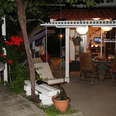 Seaside House Sucuraj, Hvar - 15141 *